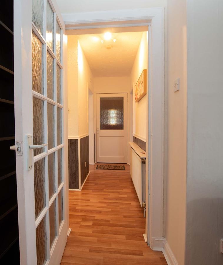 Premier - Chapel Apartment With Driveway! Cleland Esterno foto