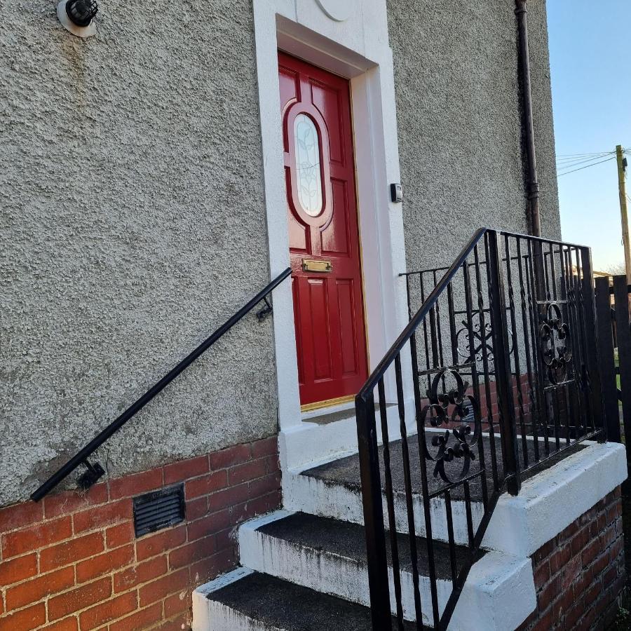 Premier - Chapel Apartment With Driveway! Cleland Esterno foto
