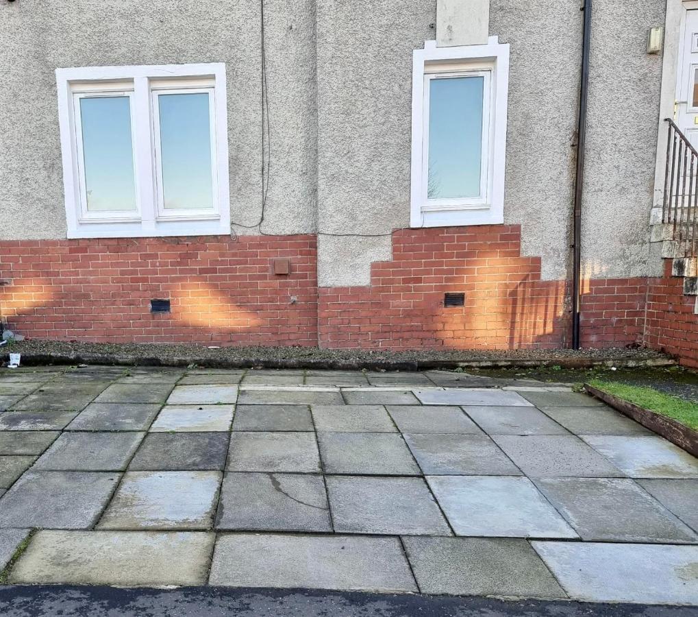 Premier - Chapel Apartment With Driveway! Cleland Esterno foto